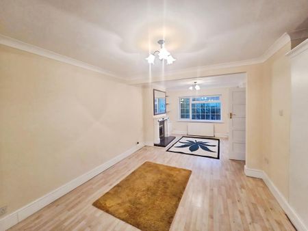 3 bedroom semi-detached house to rent - Photo 3