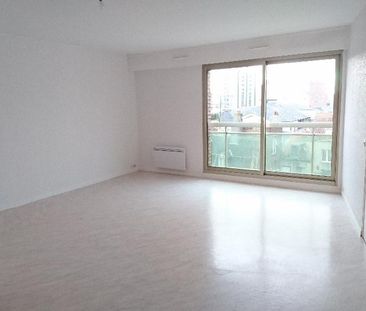 Location Appartement 2 pièces 62m² VALENCIENNES 59300 - Photo 2