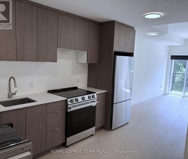 3 bd Townhouse for Rent in Ottawa, ON - Photo 2