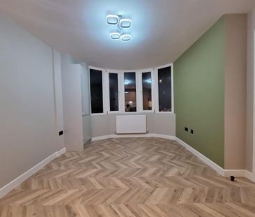 Spur Road, London N15 - Photo 4