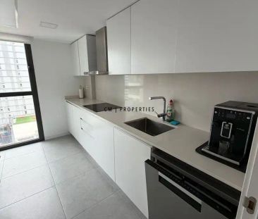 Piso de alquiler en Fernando Abril Martorell, Malilla - Photo 1