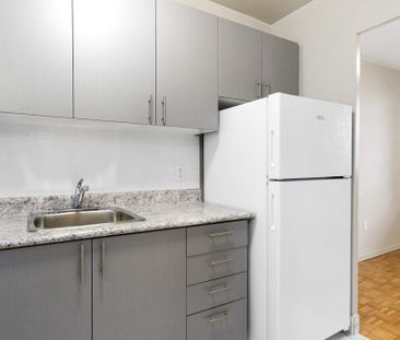 For Lease - 20 Paisley Boulevard Unit# 512, Mississauga, Ontario - Photo 1