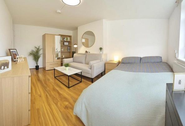 4 bedroom flat share to rent - Photo 1