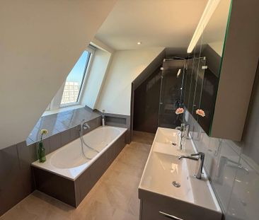 Einzigartige 3.5-Zimmer-Triplexwohnung im 25. OG mit urbanem Charme - Photo 4