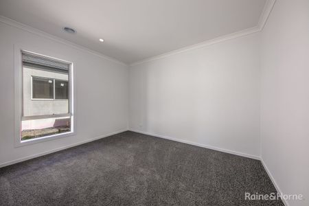 8 Vitales Way, Diggers Rest, VIC 3427 - Photo 3