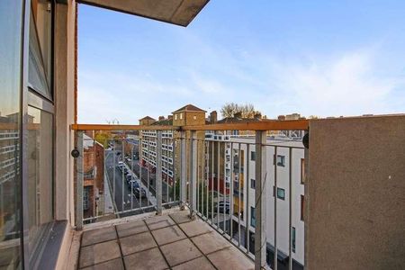 Laurel Apartments, Townsend Street, SE17 - Photo 2