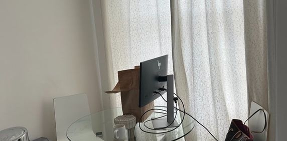 1 Bed Flat, Pembridge Road, W11 - Photo 2