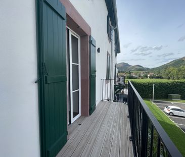 Location Appartement 2 pièces 51m² ST JEAN PIED DE PORT 64220 - Photo 2