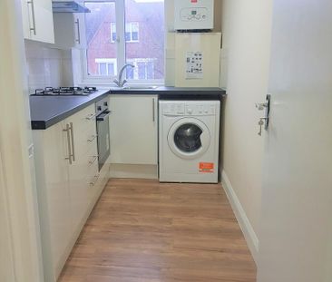 1 bedroom retirement property to rent - Photo 4