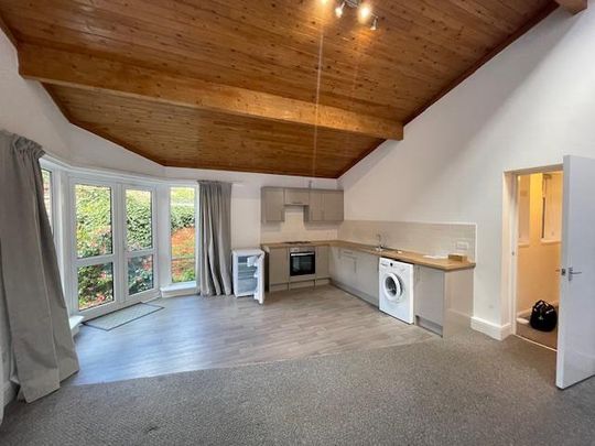 Studio to rent - Photo 1