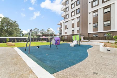 GORGEOUS TWO BEDROOM UNIT ! - Photo 2