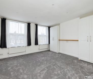 2 bed Maisonette in Kent House Road , London, SE26 5LB - Photo 2