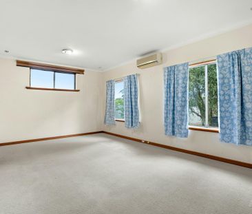Relaxed Mandurah Living with Great Entertaining Space - Photo 4