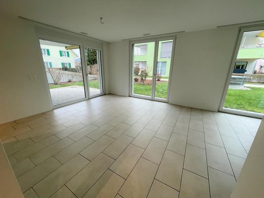 SCHÖNE ERDGESCHOSS-WOHNUNG SUCHT NEUE MIETER - Foto 1