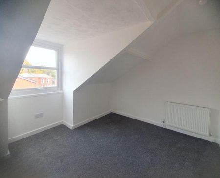3 bedroom terraced house to rent - Photo 4