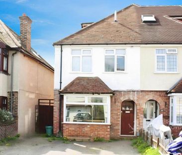 4 bedroom semi-detached house to rent - Photo 1