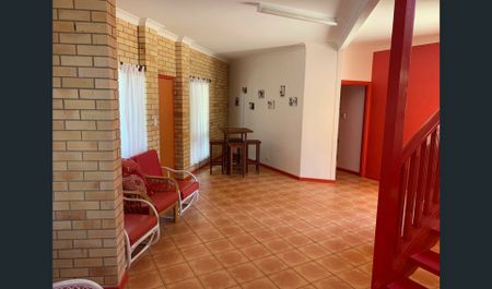 BEAUTIFUL TWO STOREY HOME NEAR THE BEACH - Photo 2