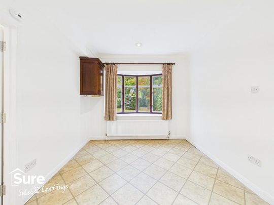 3 bedroom semi-detached house to rent - Photo 1