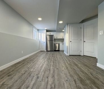 Brand New 2 Bedroom Lower Unit in Evergreen - Photo 4