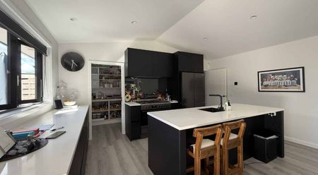 Spacious Living in Sought-After Kinloch - Photo 4