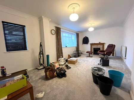 4 bedroom semi-detached house to rent - Photo 2