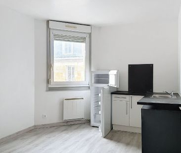 Appartement à louer - REIMS- HYPER CENTRE- - Photo 5