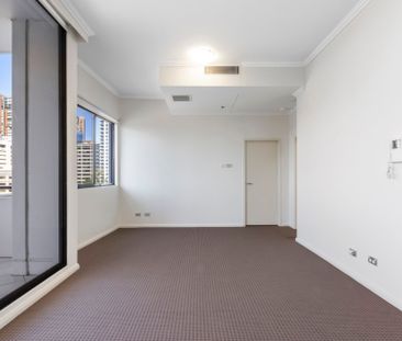 One Bedroom Apartment in Ultra Convenient Location - Photo 6