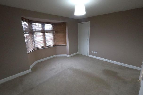 2 bedroom end of terrace house to rent - Photo 1