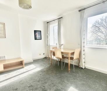 2 Bed Flat, Kielder Square, M5 - Photo 3