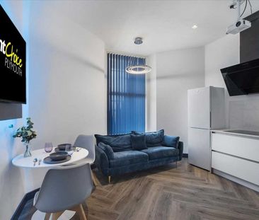 North Road East, Plymouth - Photo 1