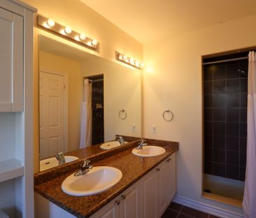 For Lease - 180 Sunset Terrace, Vaughan, Ontario - Photo 1