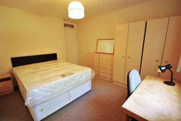 Broad Ash, Greystoke Gardens, Sandyford, NE2 - Photo 1