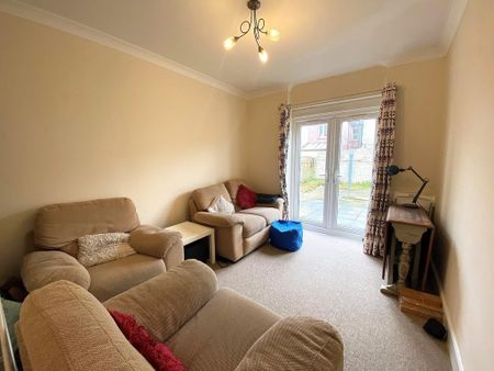 4 bedroom terraced house to rent - Photo 2