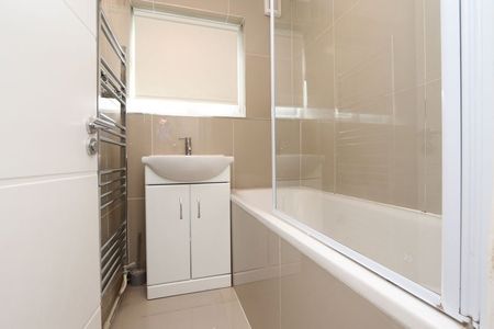 Room in a Shared Flat, Mason House, E9 - Photo 2