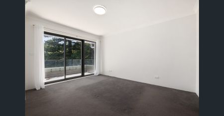 Prestigious Eastern Hill Lifestyle Haven - Photo 4