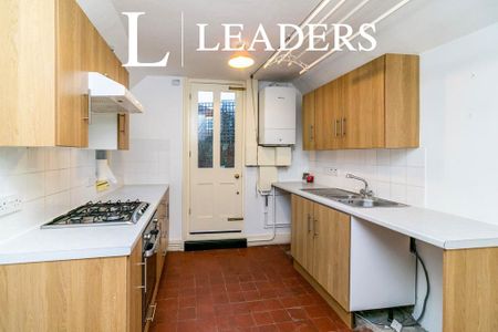 4 bedroom detached house to rent - Photo 5