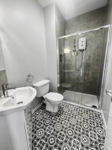 24 Meadowbank Court, 141 Strand Road, Derry/Londonderry, BT48 7PB - Photo 2