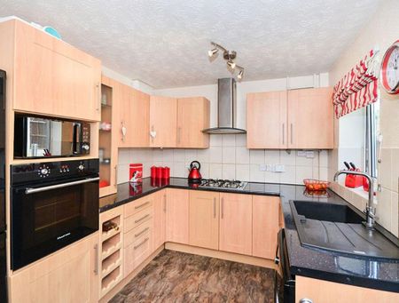 2 bedroom link detached house to rent - Photo 5