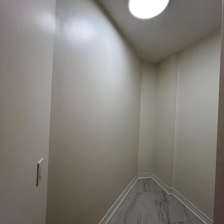 For Lease - 152 St. Patrick Street Unit# 610, Toronto, Ontario - Photo 1