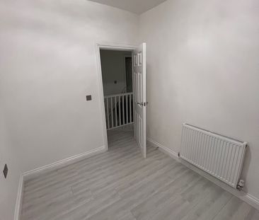 3 Bed Terraced House, Holme Lane, S6 - Photo 2