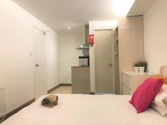 Studio to rent - Photo 1