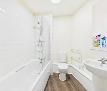 Hamnett Court, Birchwood, Warrington, WA3 - Photo 5