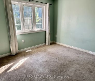 Property For Lease | N9270297 - Photo 4