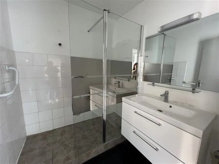 Location appartement 3 pièces - 65m² à Marseille (13004) - Photo 2