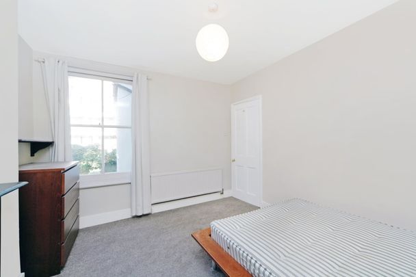 3 bedroom flat to rent - Photo 1