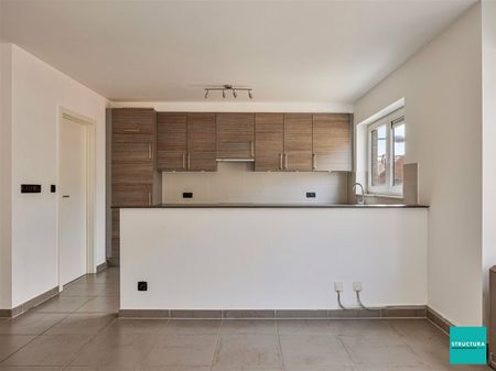 Appartement met 2 kamers en staanplaats - Photo 5