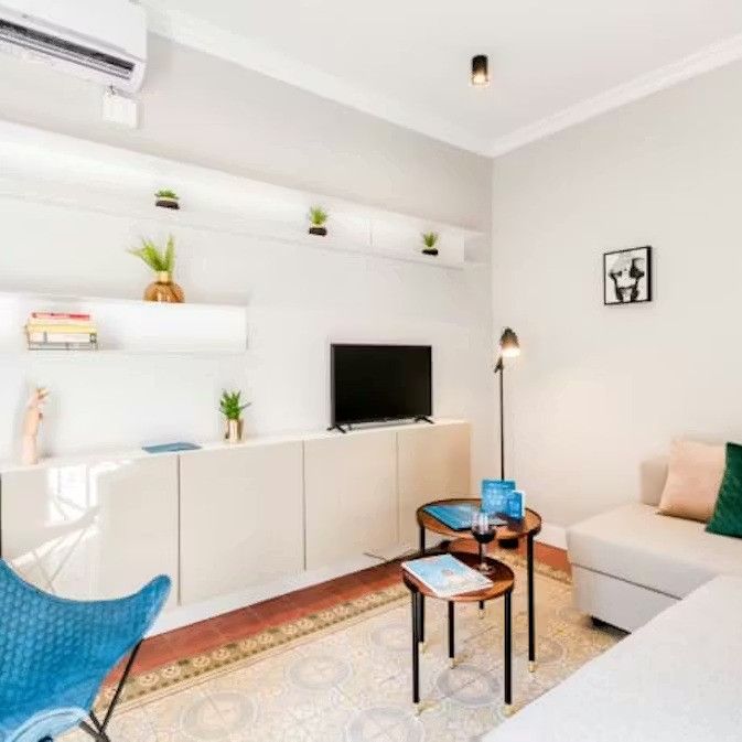 Carrer de Rocafort, Barcelona, Catalonia 08015 - Foto 1