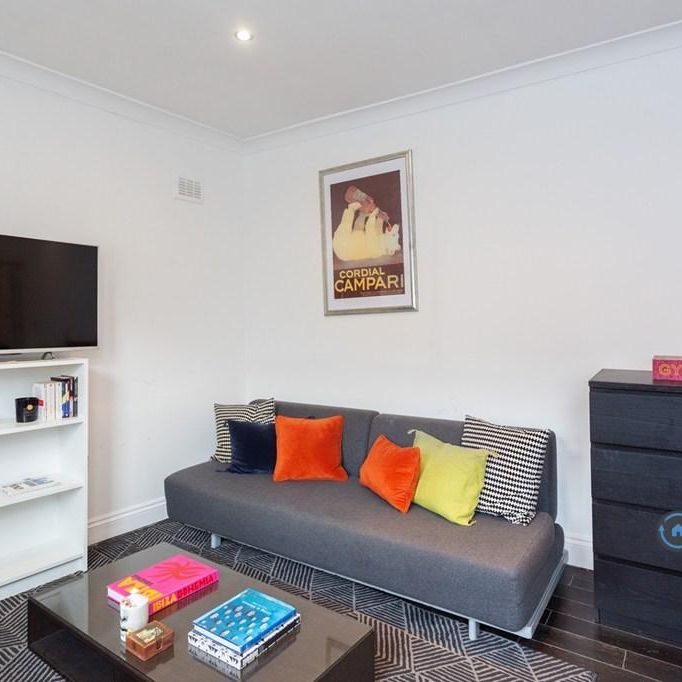 1 bedroom flat to rent - Photo 1