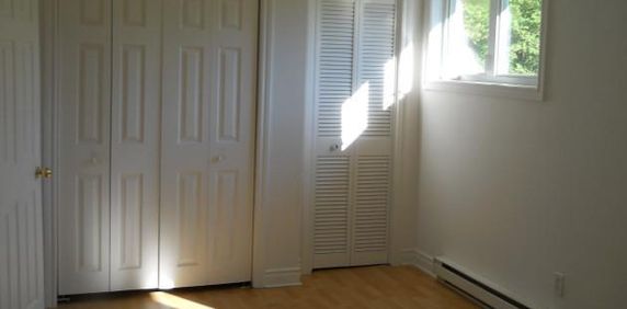 3 1et demi haut de maison - Photo 2