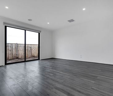 Family Home in Ooranya estate! - Photo 3